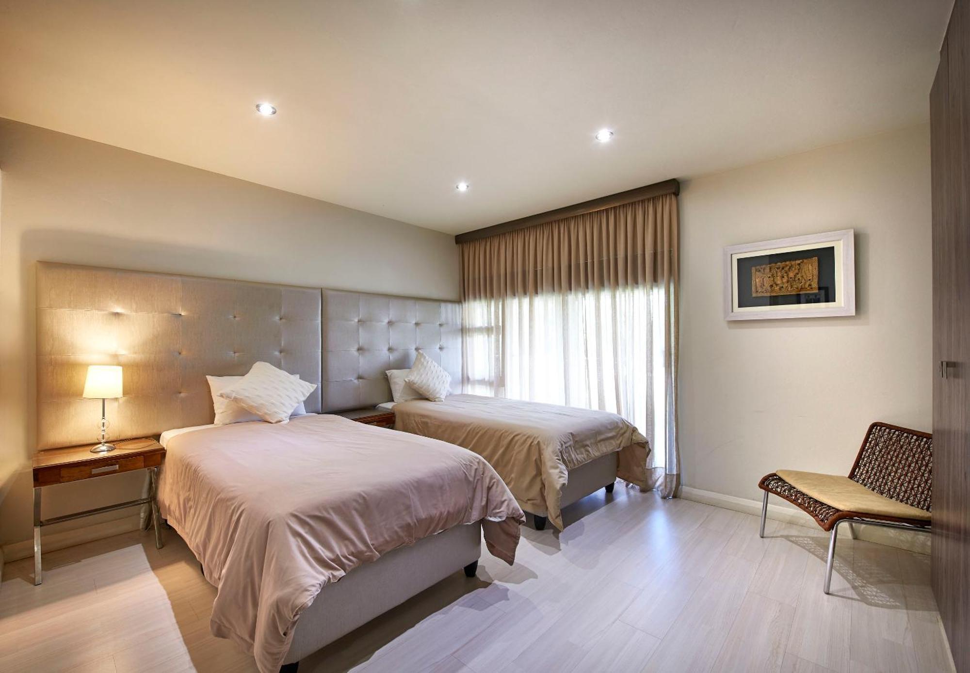 Dynasty Forest Sandown Serviced Apartments & Self Catering Hotel Johannesburg Room photo